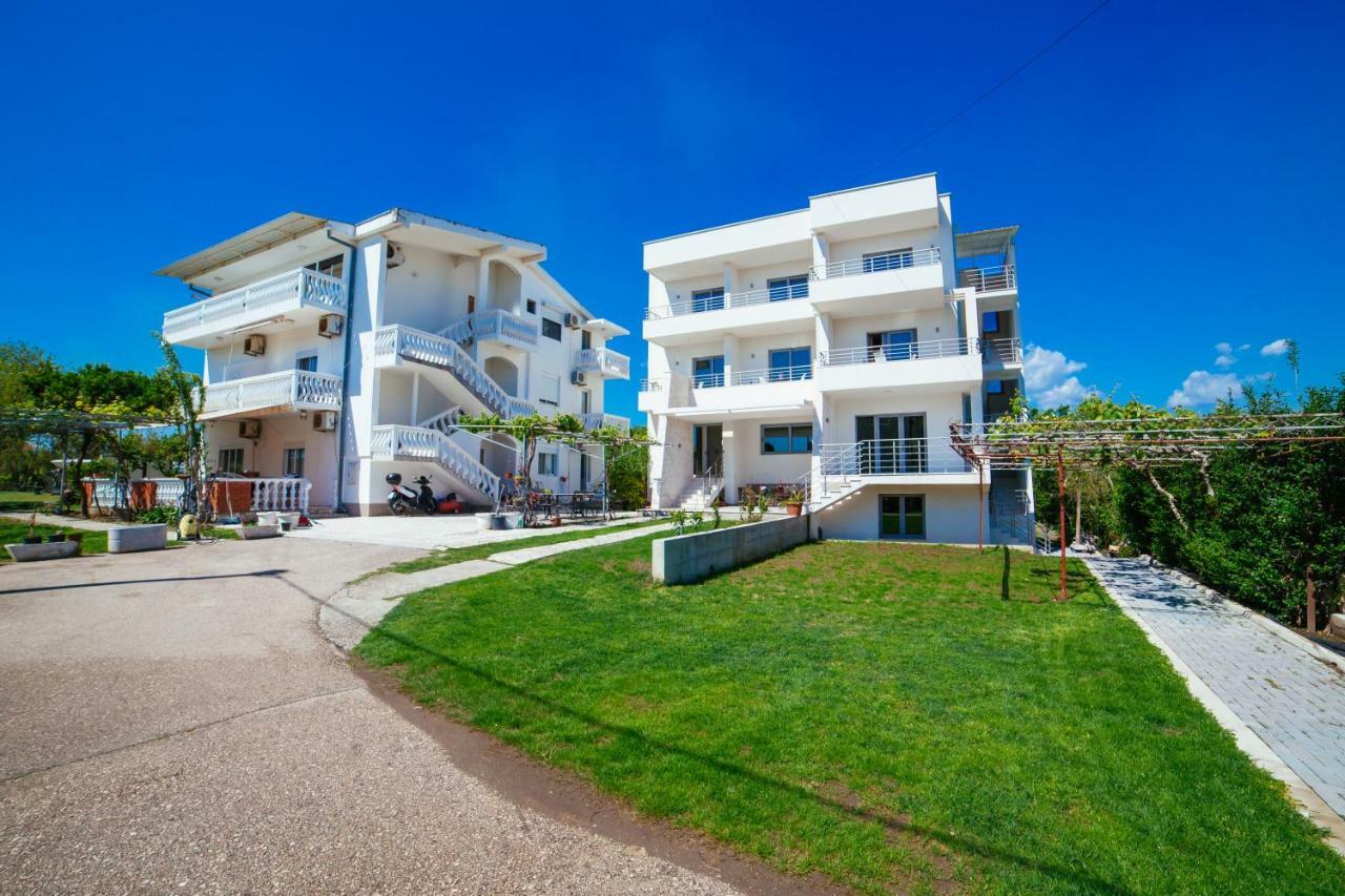 Adriatica Sea & Sun Bed & Breakfast Ulcinj Exterior photo