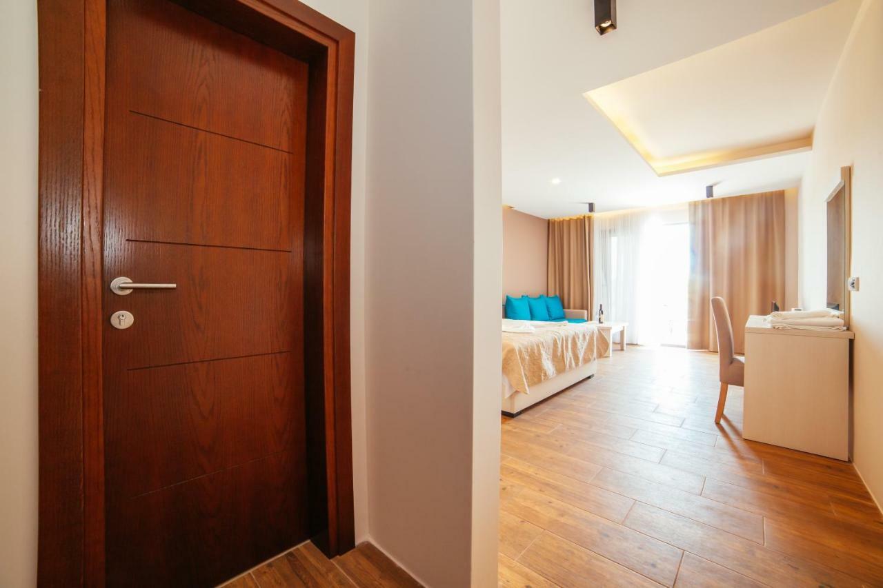 Adriatica Sea & Sun Bed & Breakfast Ulcinj Exterior photo