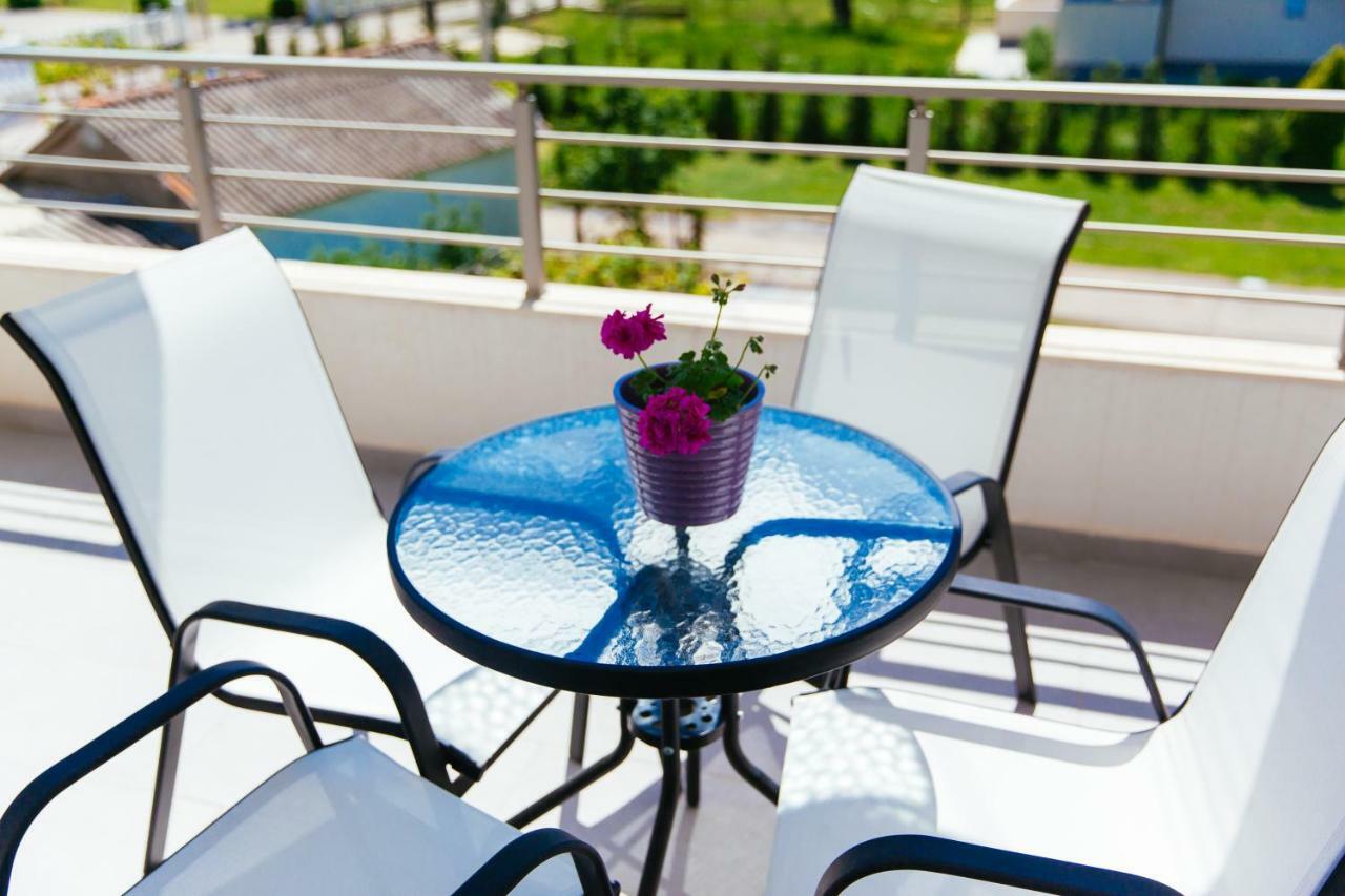 Adriatica Sea & Sun Bed & Breakfast Ulcinj Exterior photo